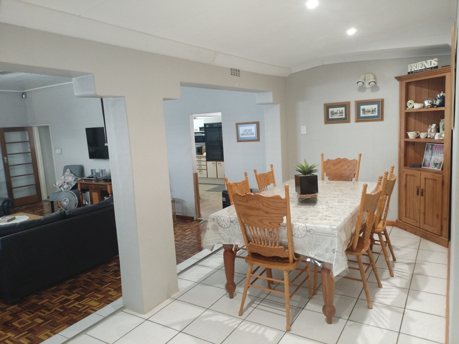 4 Bedroom Property for Sale in Amandelrug Western Cape